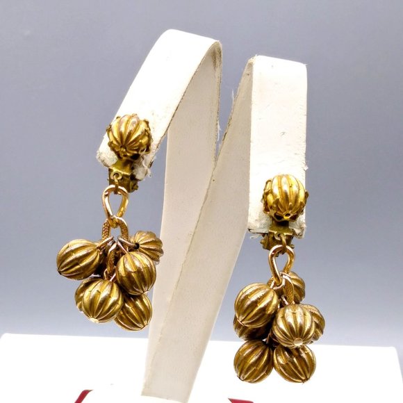 Vintage Cluster Dangle Earrings, Dangling Gold Tone Fluted Beads, Retro Chic - Picture 2 of 5